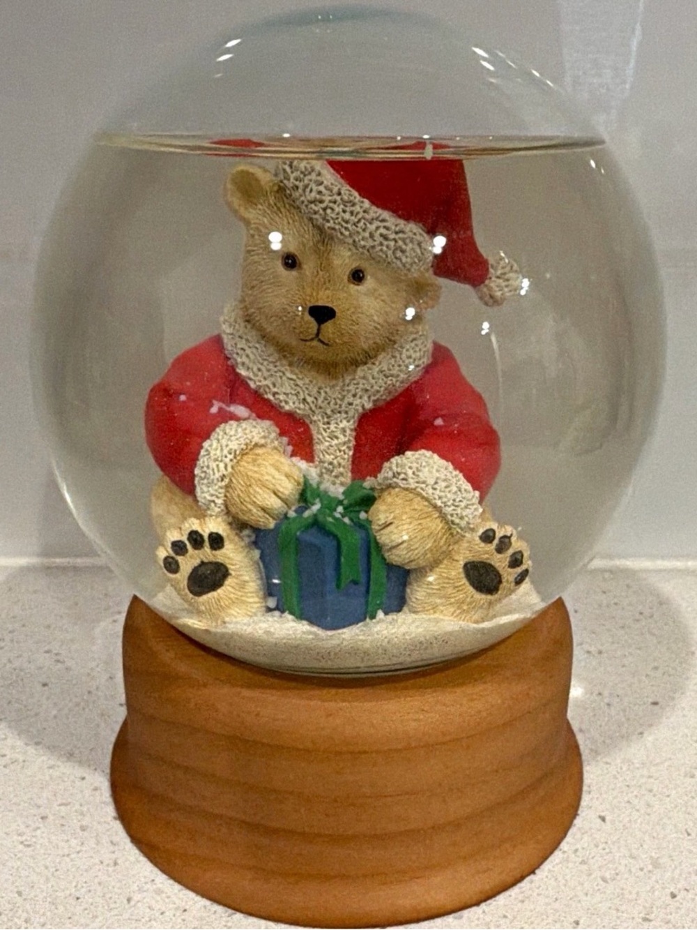 Eddie Bauer Home 1998 Christmas Teddy Bear Snow Globe Santa Gift Vintage Decor